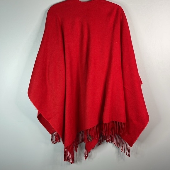 VINTAGE Wool Touch Red Fringe Wrap Shawl Acrylic Lightweight One Size Fits Most - Picture 6 of 8